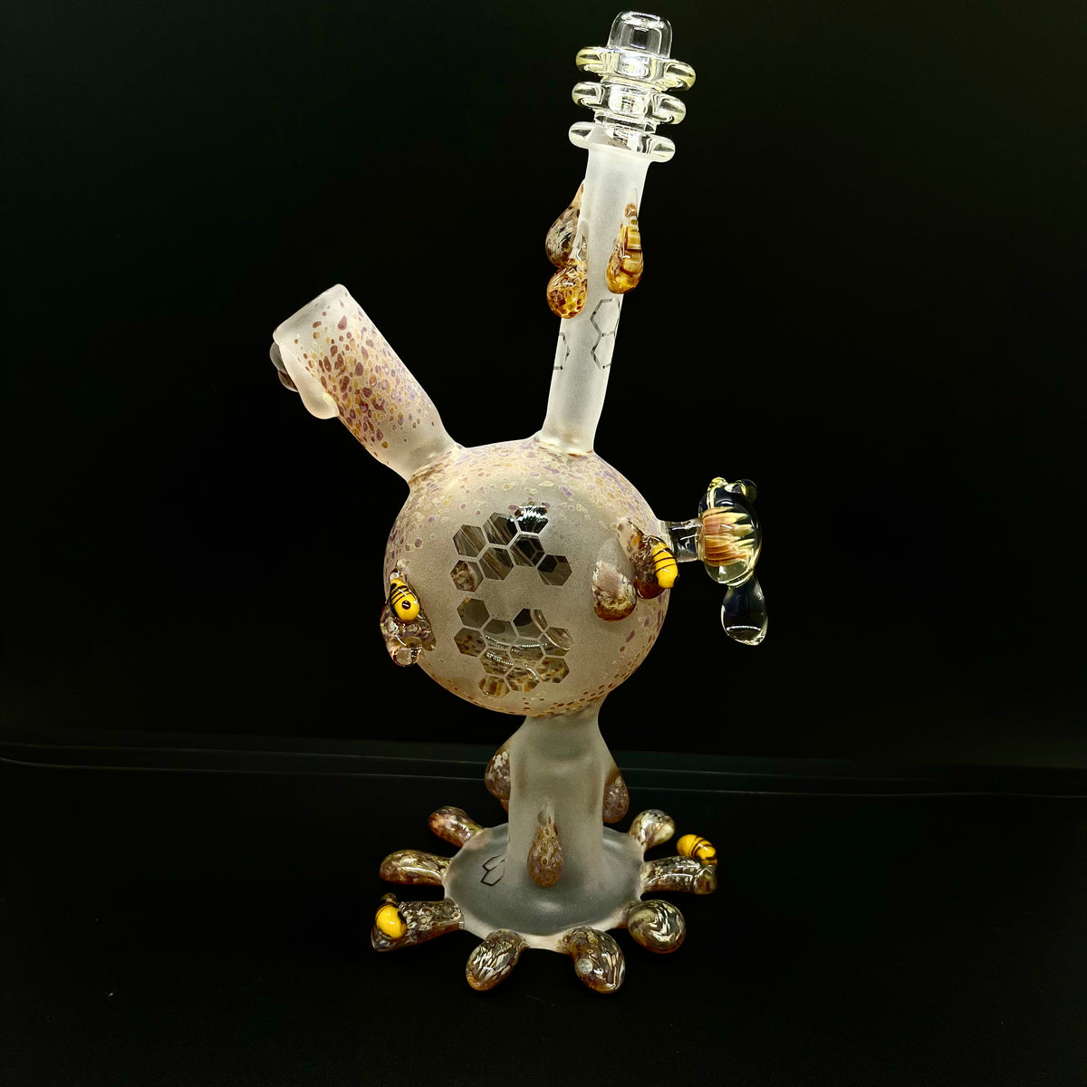 https://smokinjs.com/cdn/shop/products/honeybee-dab-rig_1200x1200.jpg?v=1645139019